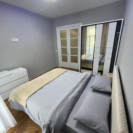 Apartment Good In Cetrum *